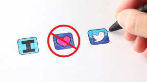 Twitter Circles bug shares private messages